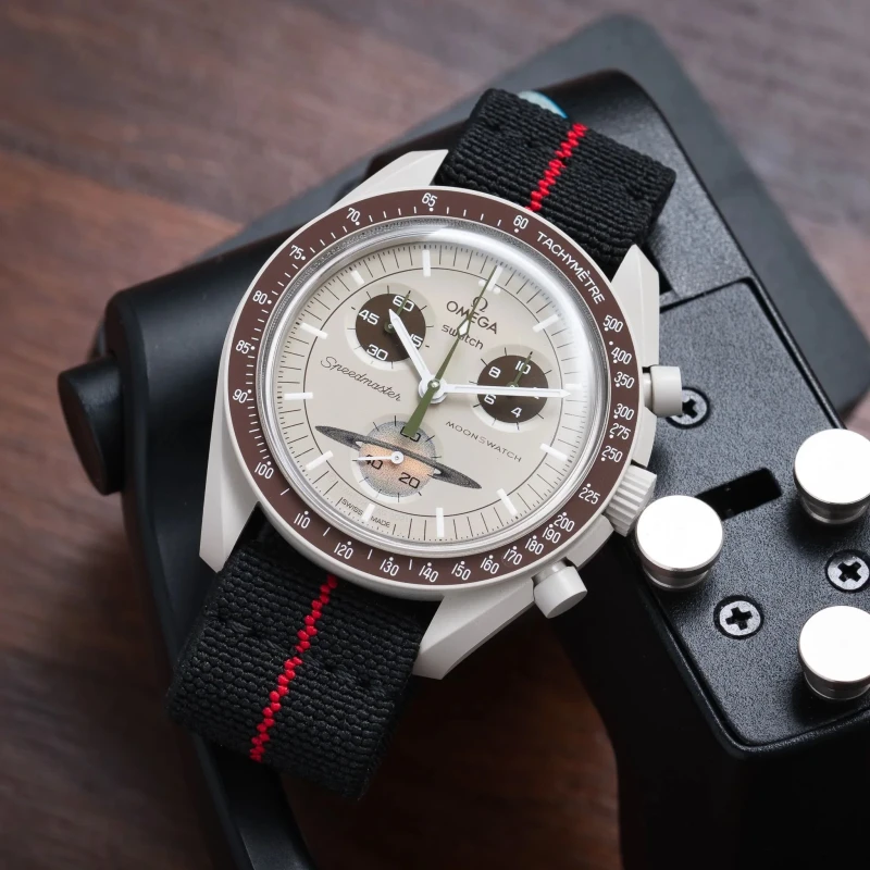 حزام ساعة اوميغا اسود و احمر