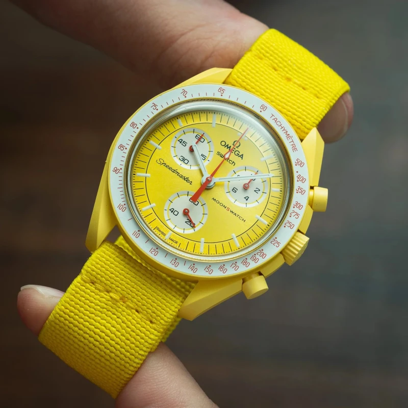 حزام ساعة اوميغا اصفر