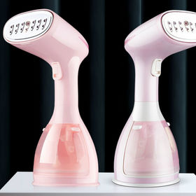 مكواة ملابس بخارية