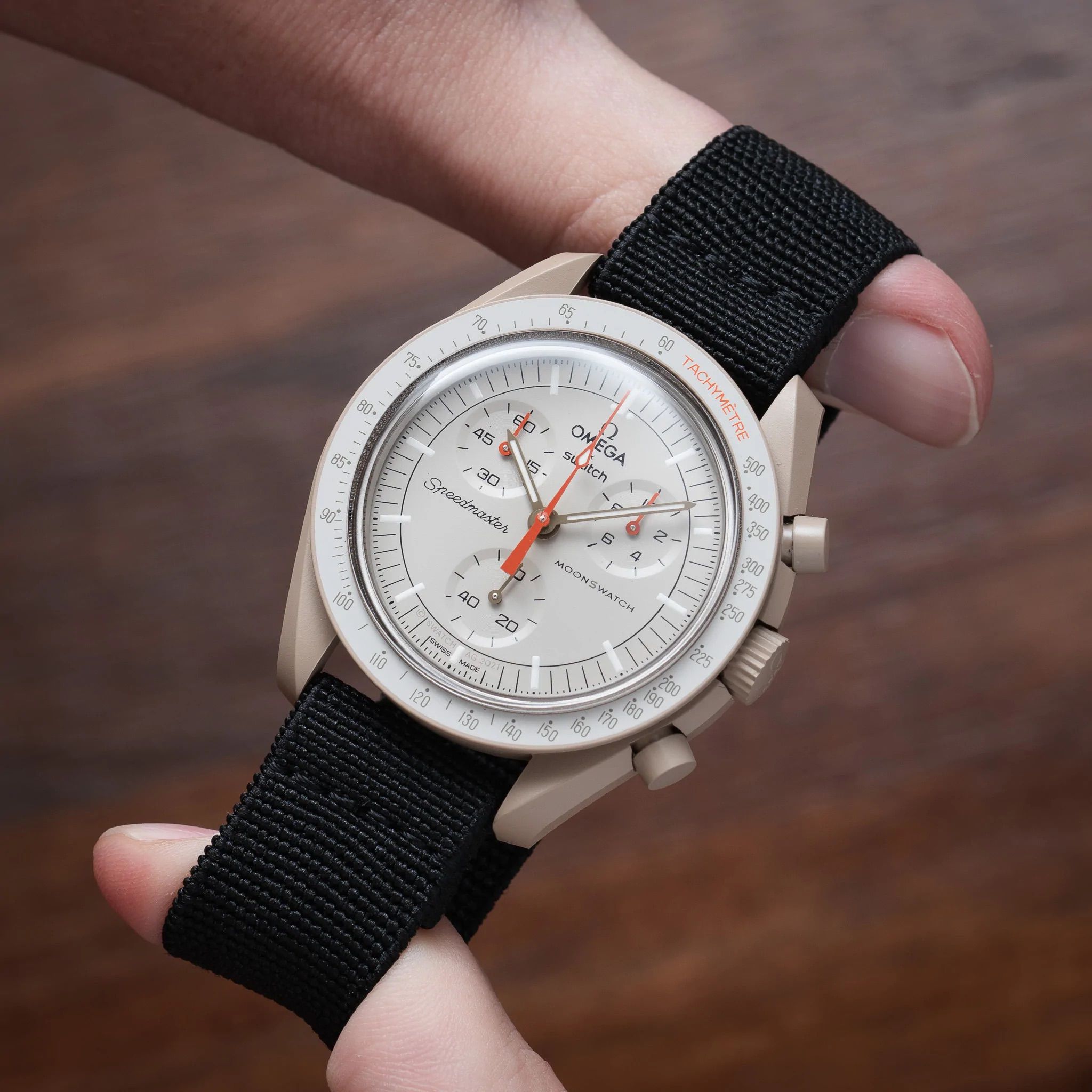 حزام ساعة اوميغا اسود