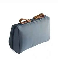 حقيبة مستحضرات التجميل